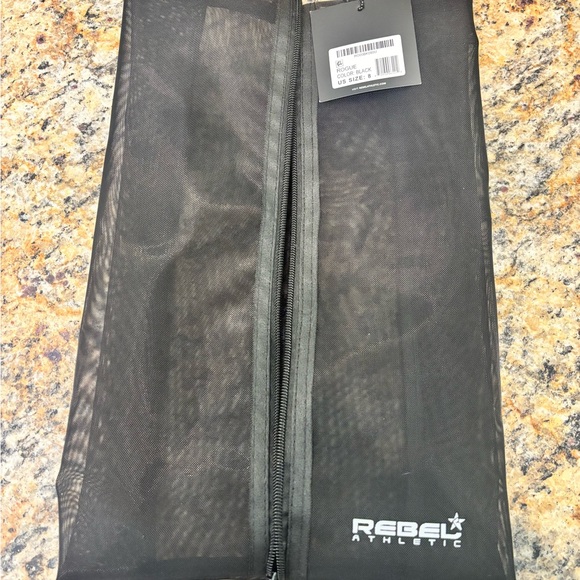 Rebel Athletic “Rebel Rogue Blackout” Cheer shoes and shoe bag - Picture 8 of 10